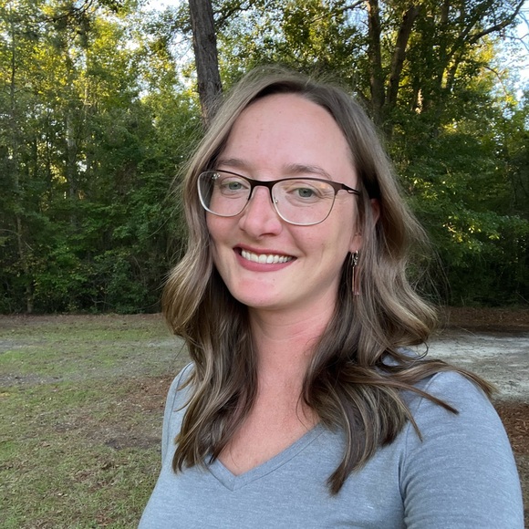 Meet your Posher, Alexis - Picture 1 of 1